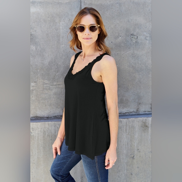 Basic Bae Full Size Lace Detail V-Neck Cutout Cami - Picture 3 of 5